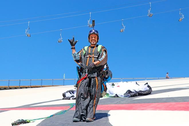 Her gün işinden evine uçarak gidiyor 2