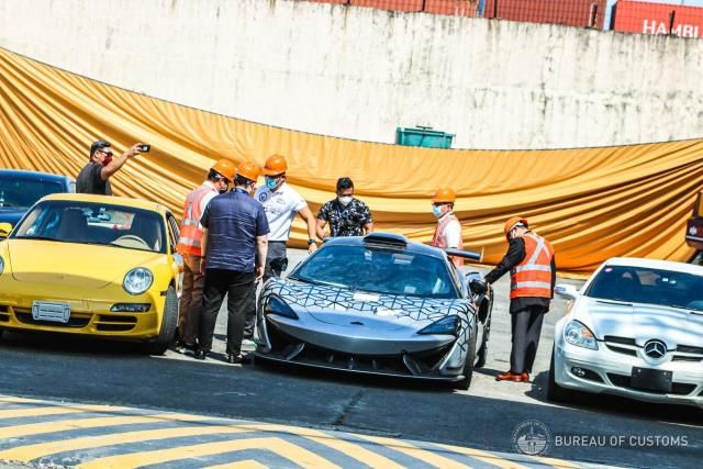 21 lüks araç kameralar önünde parçalandı 7