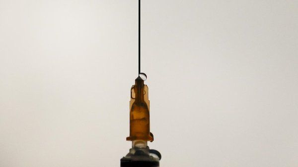 İşte aşıların yan etkileri ve en çok etkilenen yaş grubu! 9