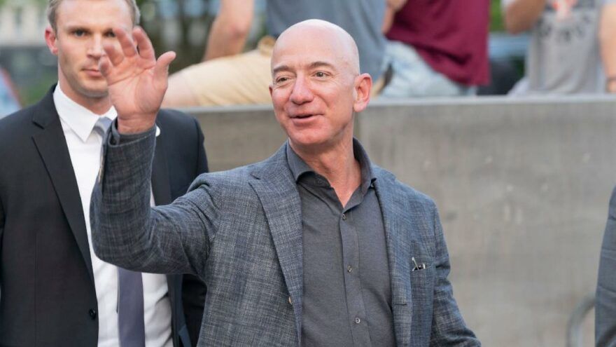 Pentagon o ihaleyi iptal etti, Bezos tarihi zenginliğe kavuştu 4
