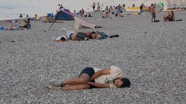 Antalya sahilinde şaşırtan görüntü 5