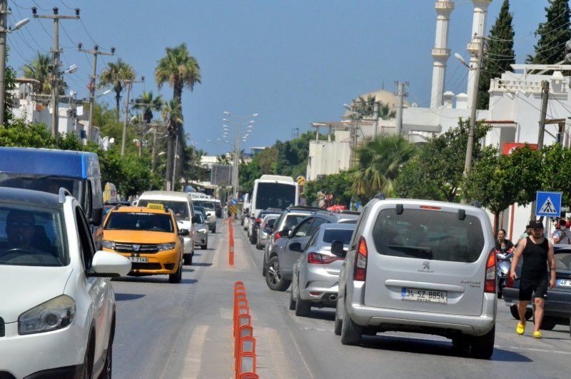 Kuyruğun başı var sonu yok! 1 haftada 140 bin araç giriş yaptı 3