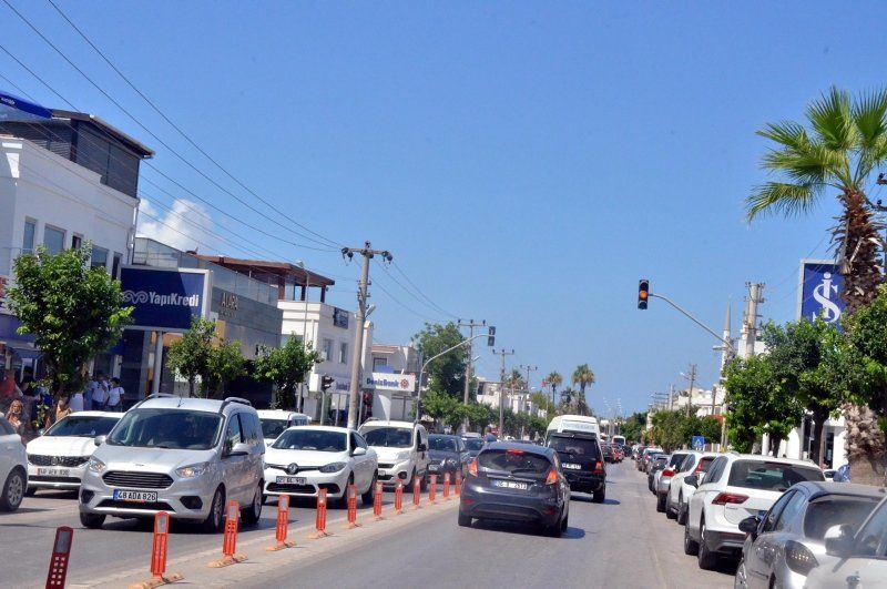 Kuyruğun başı var sonu yok! 1 haftada 140 bin araç giriş yaptı 6