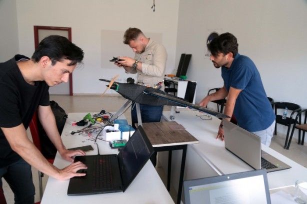Öğrenciler İHA üretti! Radara yakalanmıyor 7