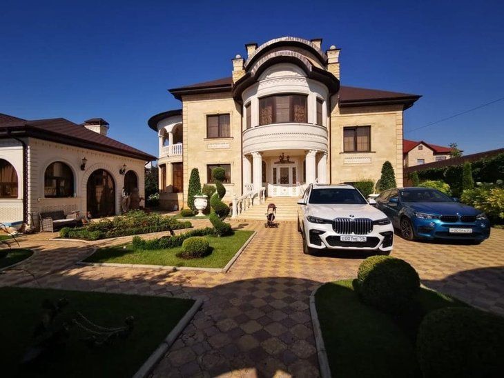 Ekipler hayrete düştü! Rus polisin evinden çıkanlar dudak uçuklattı 1