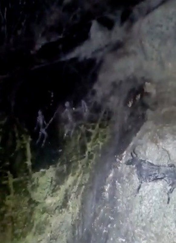 Çoban toprak kayınca keşfetti! Milattan önce 10 bin yılından kalma 4