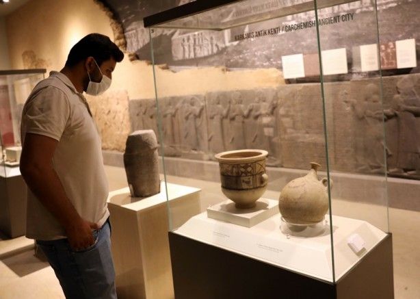 Dünyanın ilk 'gülücük' emojisi 4