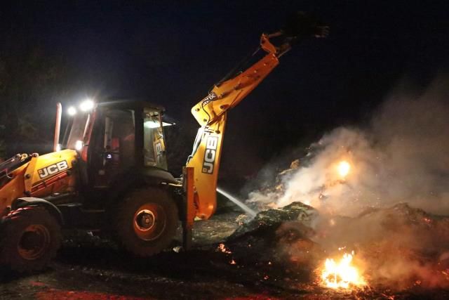 Yangın bir türlü kontrol altına alınamıyor 5