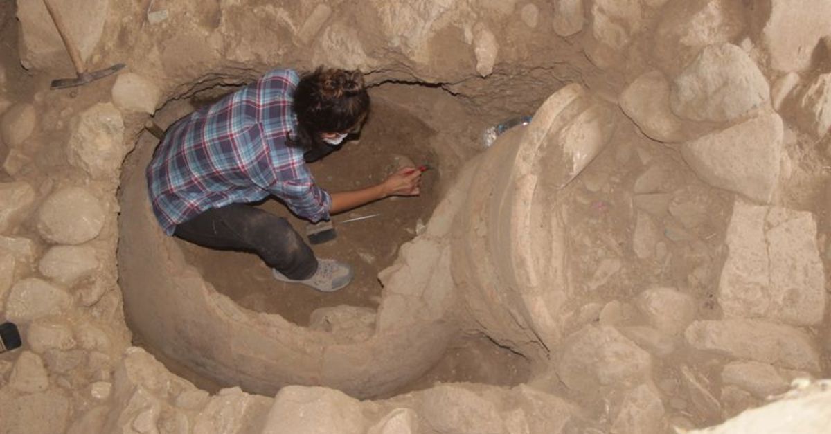 2 bin 400 yıllık mezar gün yüzüne çıktı 10