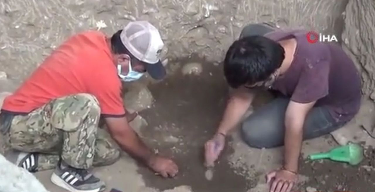 2 bin 400 yıllık mezar gün yüzüne çıktı 6