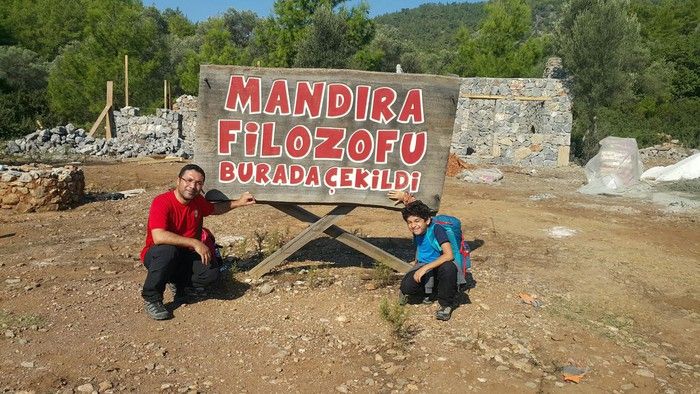 Yangın o filmin çekildiği yeri küle çevirdi 7