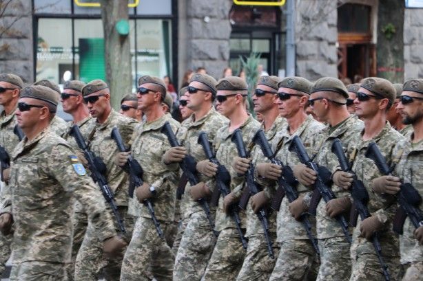 O ülke Türk İHA'larını görücüye çıkardı 7