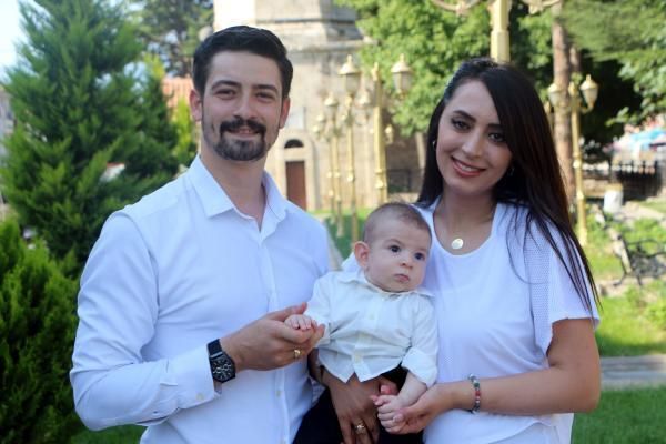 Nikahta 2 kişiydiler, düğüne 3 kişilik aile olarak çıktılar 12