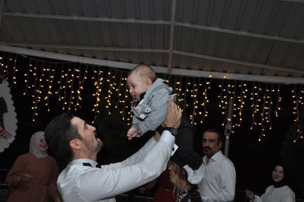 Nikahta 2 kişiydiler, düğüne 3 kişilik aile olarak çıktılar 6