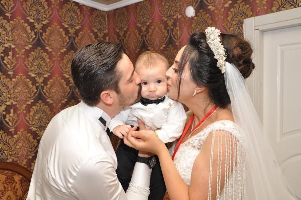 Nikahta 2 kişiydiler, düğüne 3 kişilik aile olarak çıktılar 3