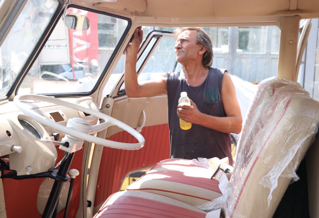 1964'lük minibüse 350 bin TL harcadı! İşte son hali 11