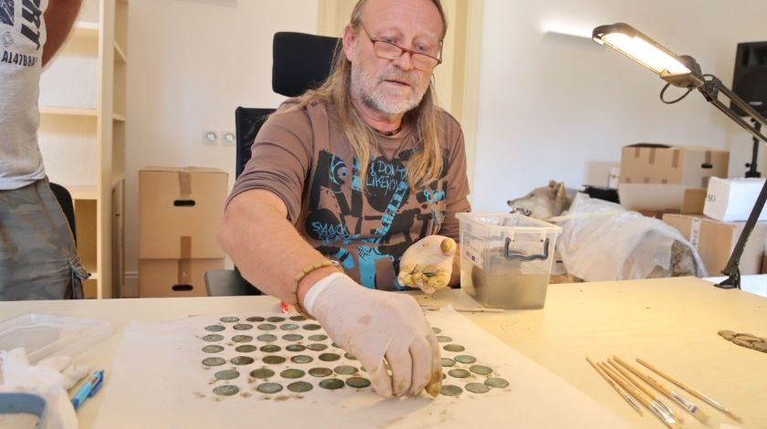 Köpek 14. yüzyıldan beri kayıp hazineyi buldu 6