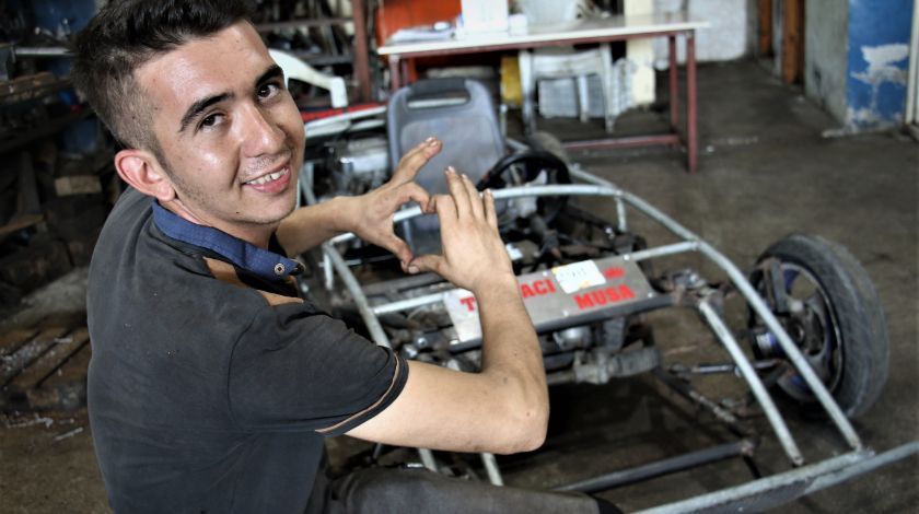 Hayalini gerçekleştirdi, kendi arabasını yaptı 2