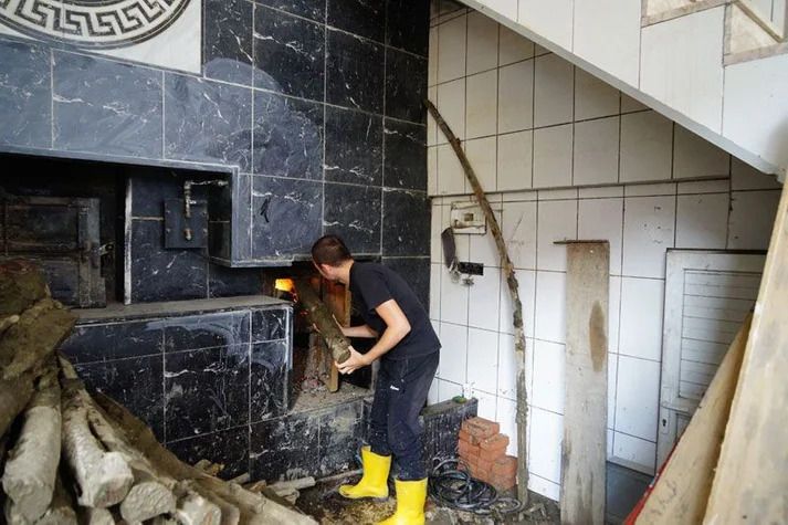 Kendisine fazla ödenen 750 bin lirayı iade etti 4