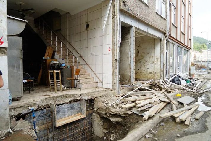 Kendisine fazla ödenen 750 bin lirayı iade etti 7