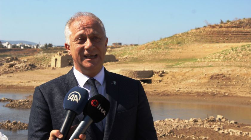 Kuruyan barajın altından bakın ne çıktı? 10