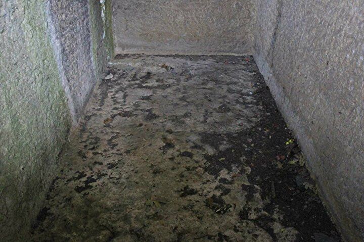 Köyün ortasındaki 2 bin yıllık lahde kazınmış cümleler görenleri şaşırtıyor 6