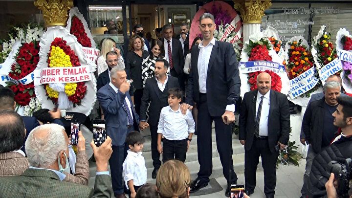 En uzun insan Sultan Kösen: Bana 5 doz aşı yapılmasını istedim 2