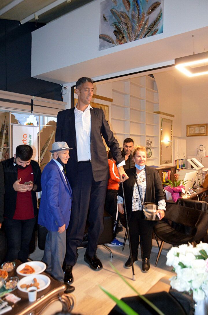 En uzun insan Sultan Kösen: Bana 5 doz aşı yapılmasını istedim 7