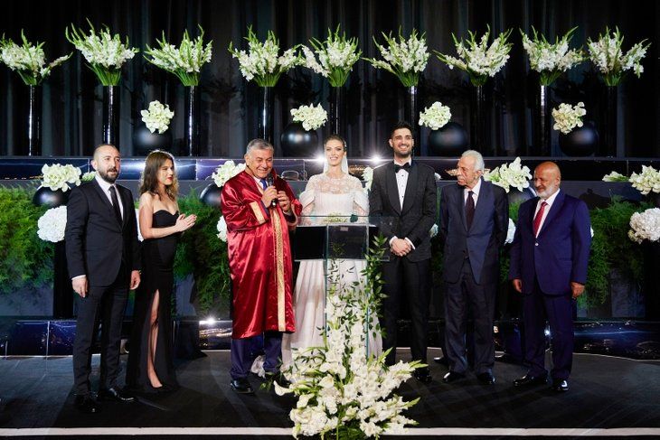 Tatlıses'in gelinine taktığı takının fiyatı dudak uçuklattı 5