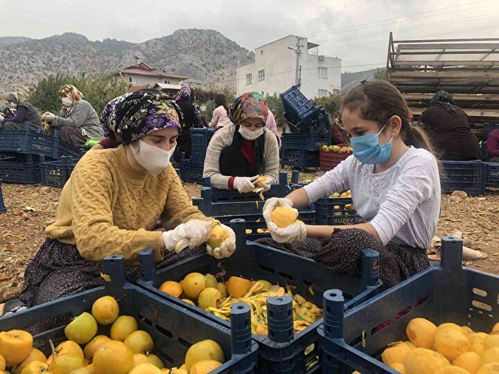 Çamaşır ipine asarak başladı: Şimdi siparişlere yetişemiyor 9
