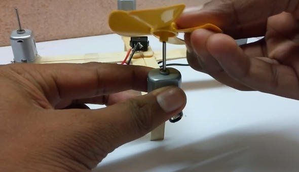 Liseli genç yaptığıyla şaşkına çevirdi! Sadece bir sprey ve kapakla başladı... 79