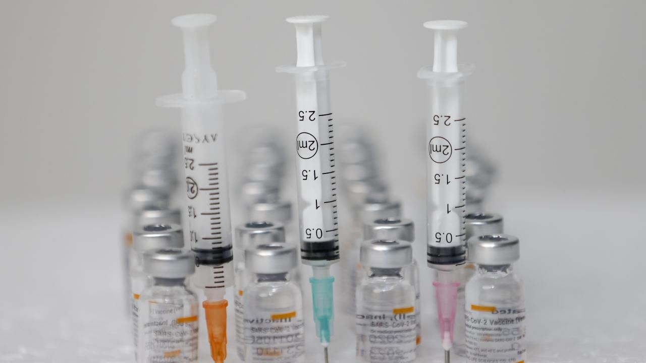 Aşısını erteleyenleri bilgilendirmek için rehber hazırlandı 11