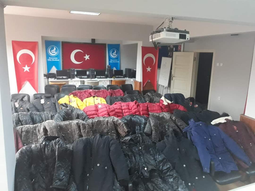 Ankara Ülkü Ocakları’ndan çocukları gülümseten kampanya 1