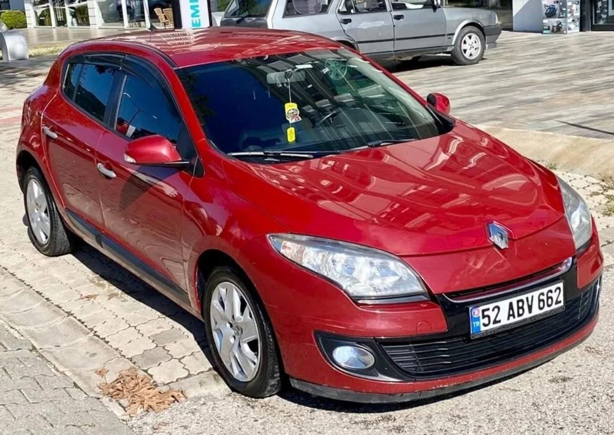 3 çocuk, çaldıkları otomobille 900 kilometre gitti: Her yerde aranıyorlar! 3