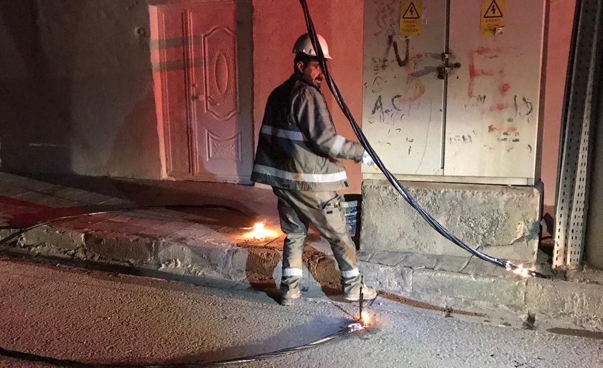 Trafonun patlama anı kamerada 5