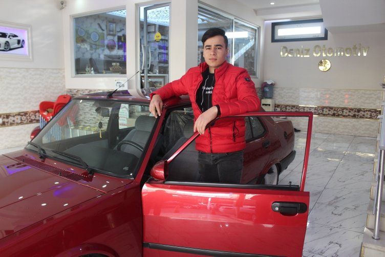 20 yıllık arabaya dudak uçuklatan fiyat! 1