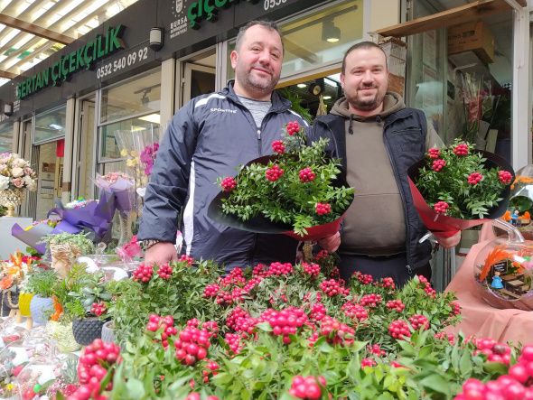 25 TL'ye ev sahibi olmak için çiçekçiye akın ediyorlar 4