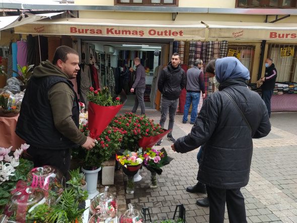 25 TL'ye ev sahibi olmak için çiçekçiye akın ediyorlar 5