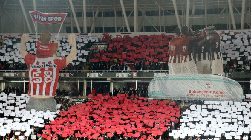 Sivasspor taraftarından muhteşem koreografi! 2