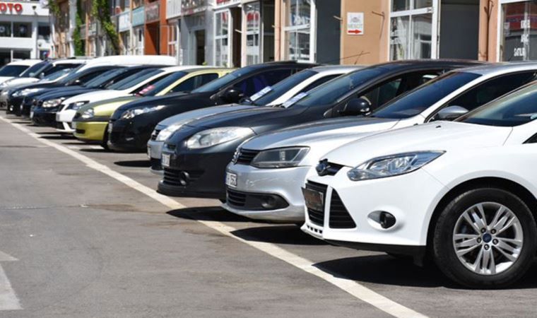 İkinci el otomobil fiyatlarında indirim zamanı! Dev markalar tarih verdi 6