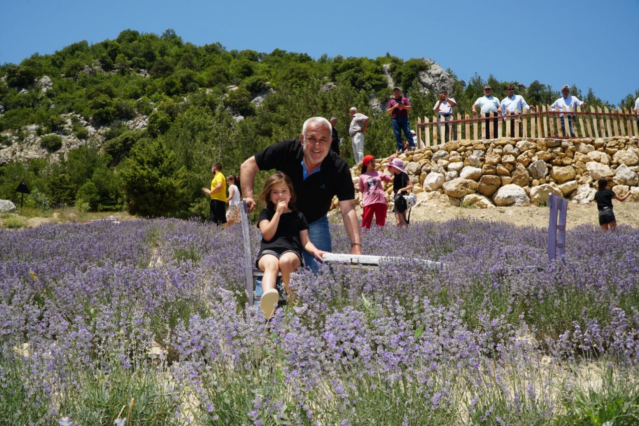 Feke Belediye Başkanı Ahmet Sel: “Fırsatçılara, Fırsatı Kaosa Çevirenlere Göz Açtırmayız.” 14