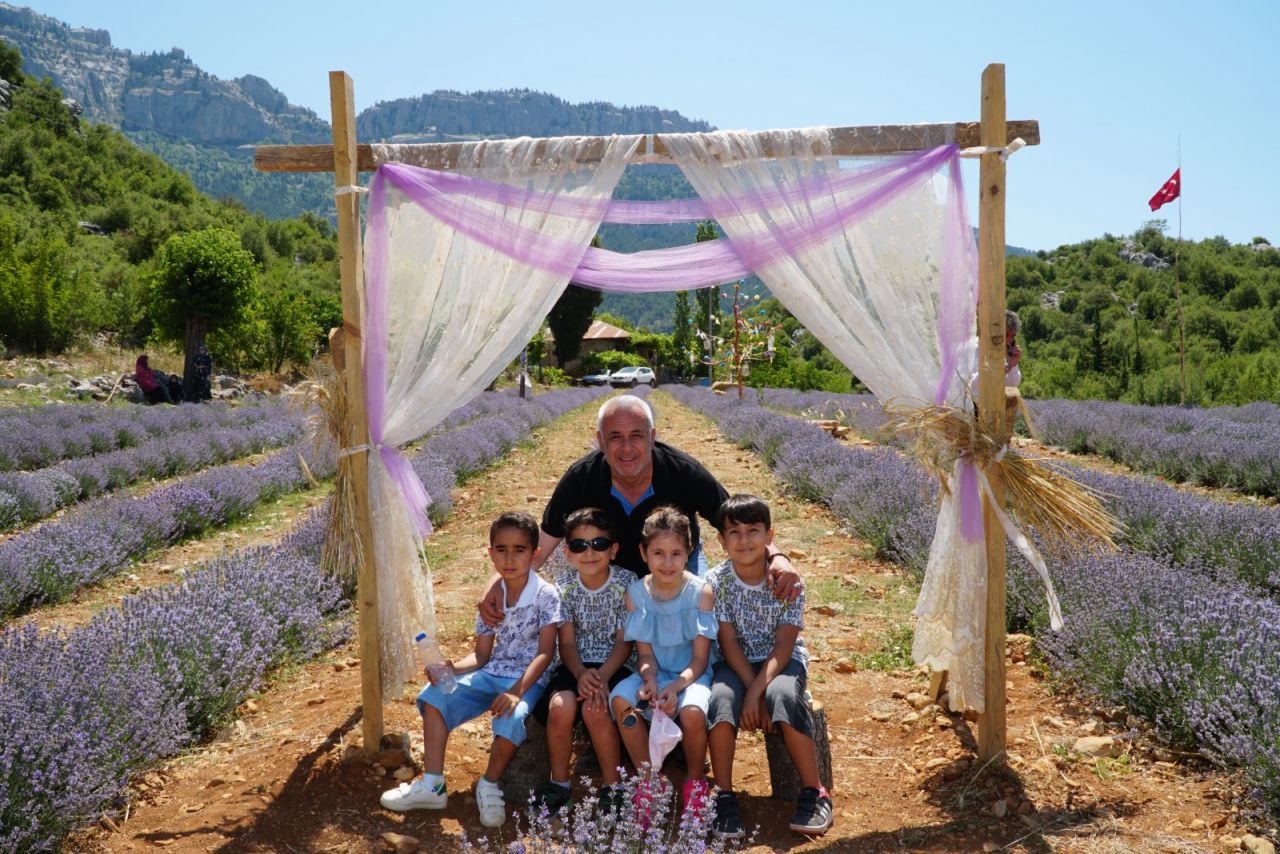 Feke Belediye Başkanı Ahmet Sel: “Fırsatçılara, Fırsatı Kaosa Çevirenlere Göz Açtırmayız.” 12