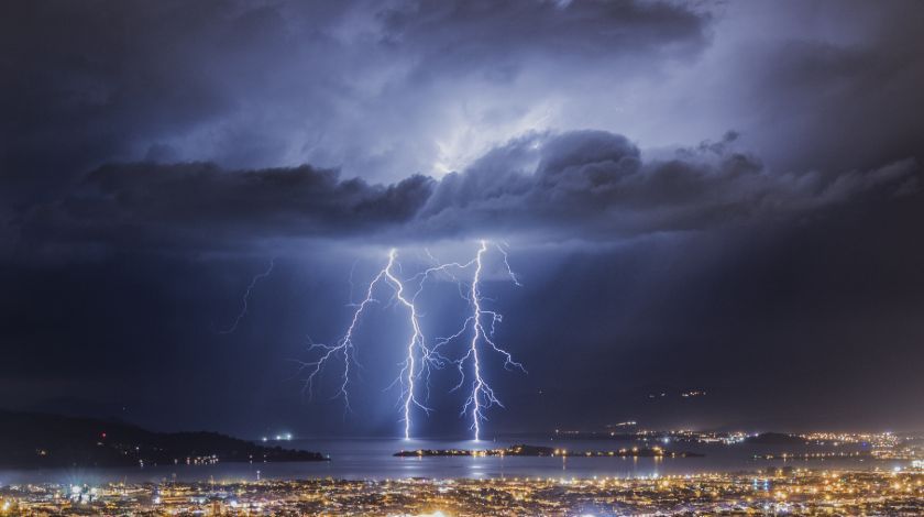 Fethiye Körfezi şimşeklerle aydınlandı 2