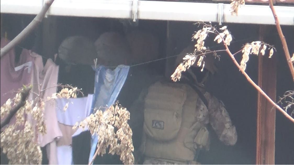 Keskin nişancı, dehşet saçan saldırganı uzaktan etkisiz hale getirdi 14