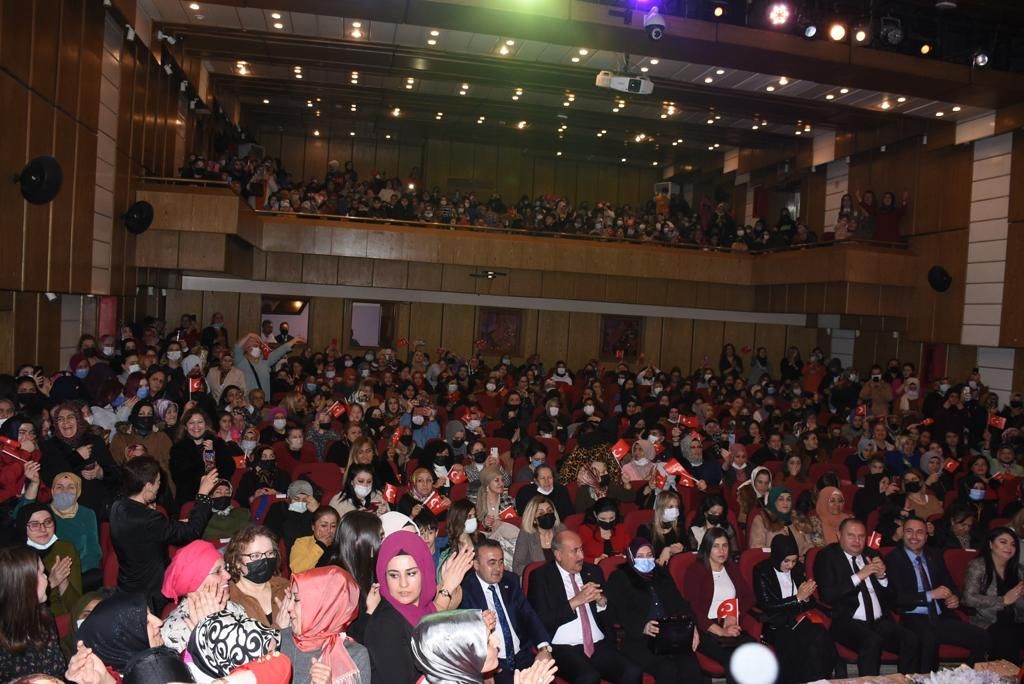 Dünya Kadınlar Gününde MHP’ye 253 katılım 2