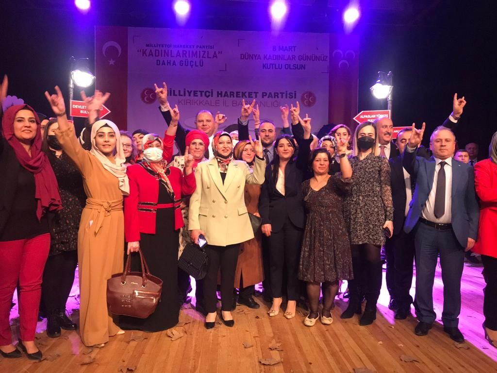 Dünya Kadınlar Gününde MHP’ye 253 katılım 4