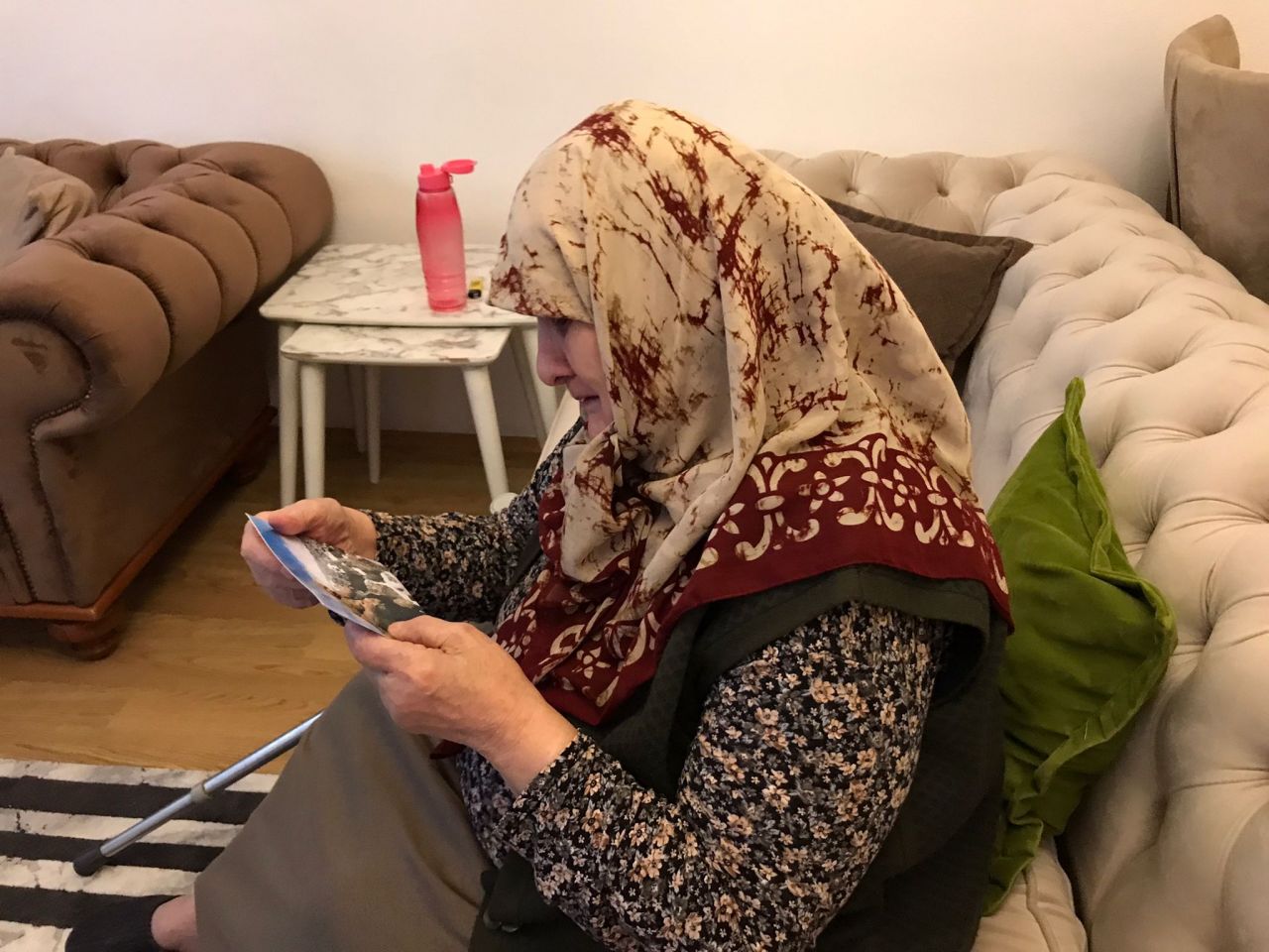 Jandarmadan askerlere çorap ören Melek teyzeye teşekkür 2