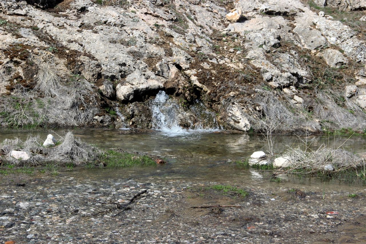 Bu köyün her yanından su fışkırıyor! 2