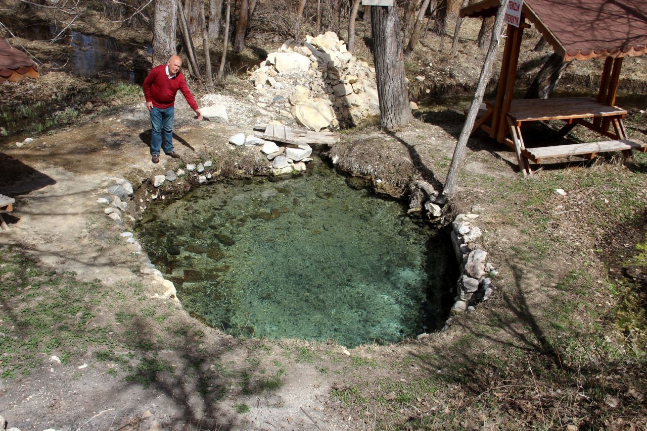 Bu köyün her yanından su fışkırıyor! 7