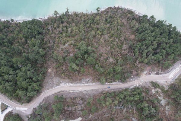 Dağ yerinden kaydı! Akılalmaz görüntü... 4
